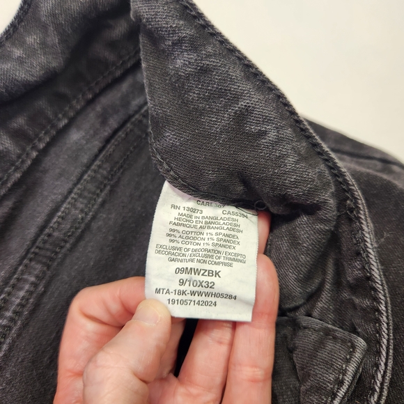 ⭐️ Black Wrangler Bootcut Jeans – Size 9/10 (32) – Excellent Condition! - Picture 9 of 9